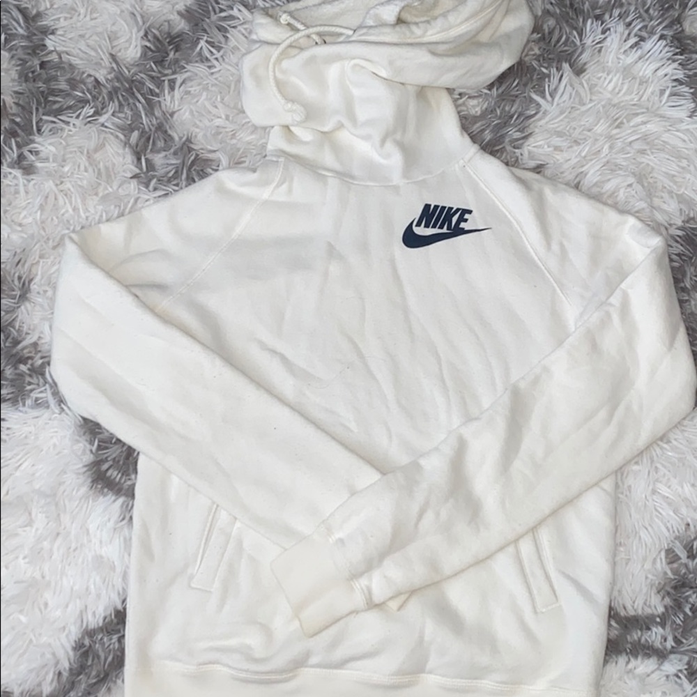 slouchy nike hoodie